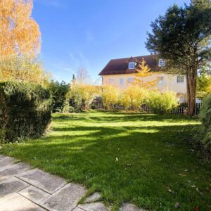 Seltene Gelegenheit: EG-Wohnung mit großem Privatgarten in Neufahrn
