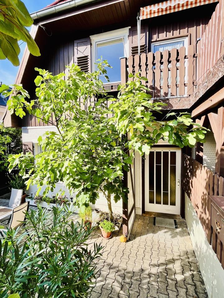 Schönes 2-Familienhaus mit zwei weiteren Zimmern im Gartengeschoss und ausbaufähiges DG! – Bild 7