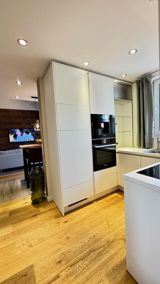 Aussergewönlich Wohnen 2-R- Galerie möbliert mit Dachterrasse Traumküche Lift u.TG ! – Bild 6