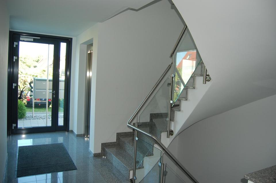 Barrierefreie Traumwohnung mit drei Balkonen und Panoramablick – Bild 9