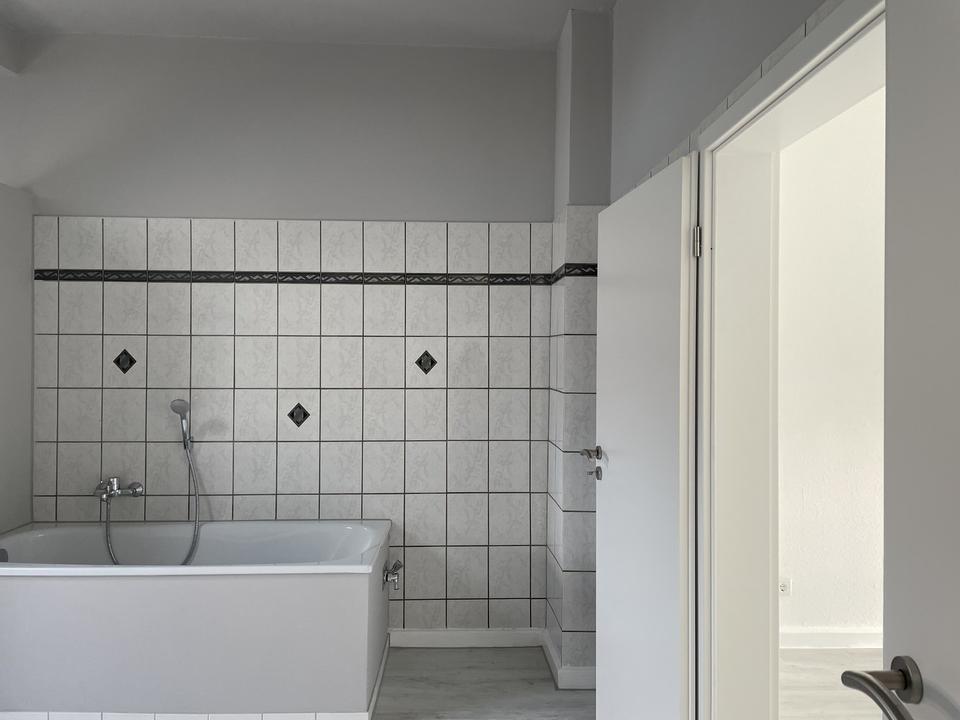 Helle, freundliche und sanierte Wohnung in ruhiger Lage. – Bild 3