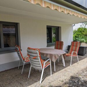 Ulm-West (Söfl.), 2,5 - Zi - Whg, ruhig, möbliert und ausgestattet