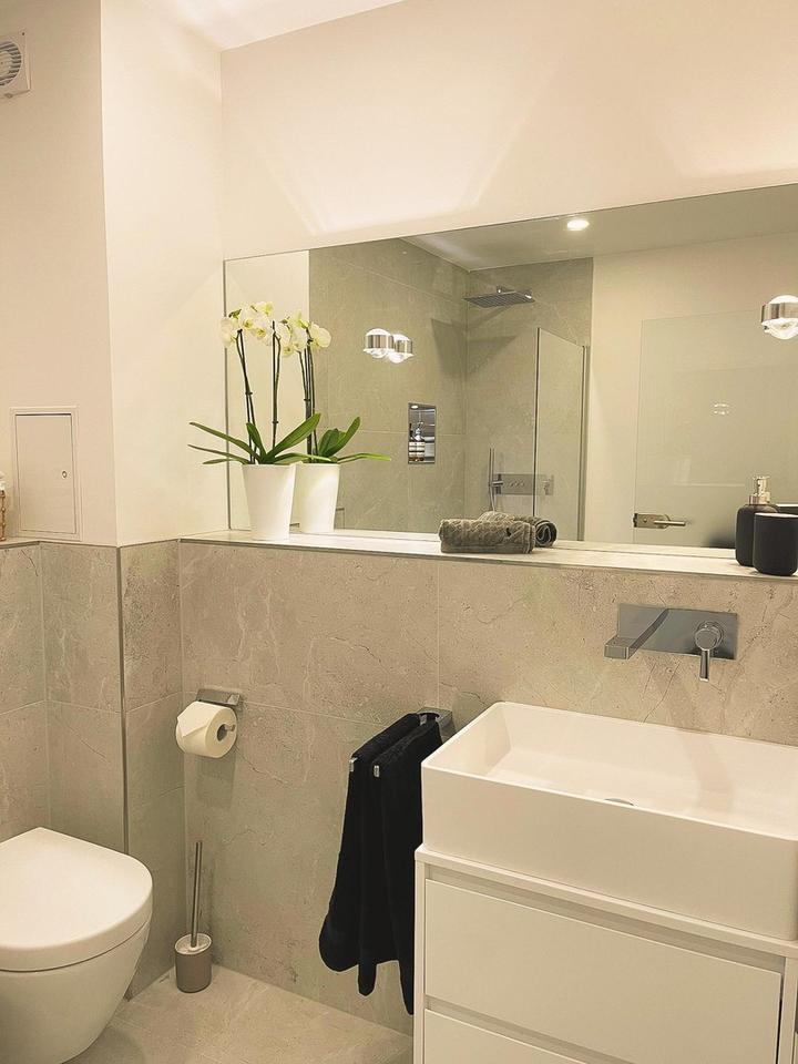 Top Sanierte 77qm Altbauwohnung in Berlin Mitte mit sonnigen Balkon – Bild 8