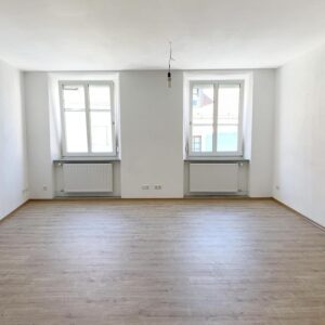 Schöne renovierte 3-Zimmer Altbauwohnung in Straubing (Kernstadt)