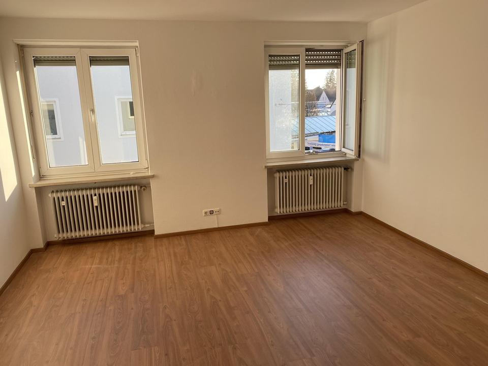100 qm Wohnung mit Renovierungsbedarf in bester Lage – Bild 3