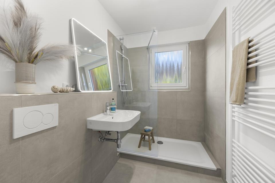 Seltene Gelegenheit – frisch renovierte 4-Zimmer-Wohnung mit Südterrasse & Gartenanteil – Bild 6