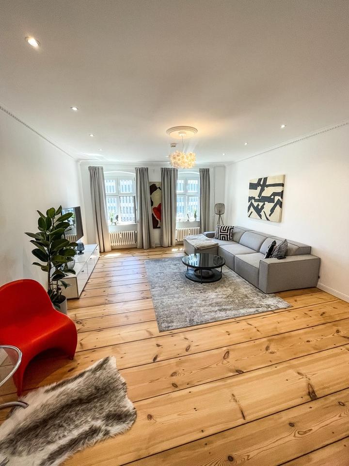 Top Sanierte 77qm Altbauwohnung in Berlin Mitte mit sonnigen Balkon