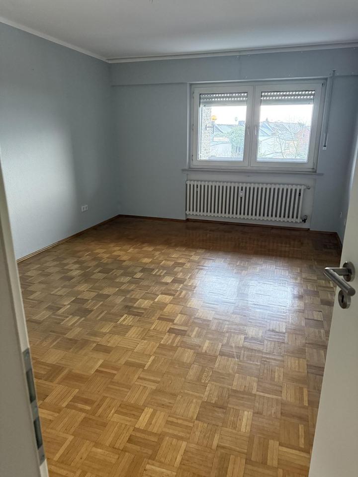 96,5 qm, 3,5 Zi., 2.OG, neues Bad ,mit Balkon – Bild 2