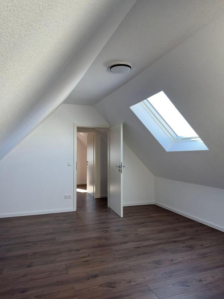 Helle neu ausgebaute Maisonette-Wohnung im Herzen von Tuttlingen – Bild 3