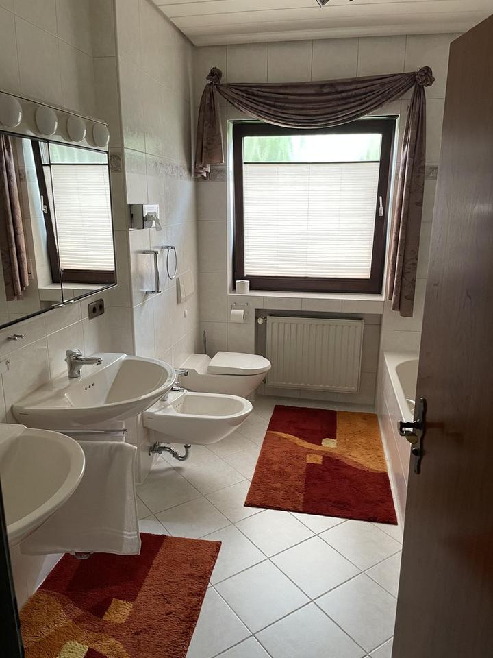 Großzügiges, helles Einfamilienhaus mit Einliegerwohnung, Massivbauweise, Sackgassenlage – Bild 31