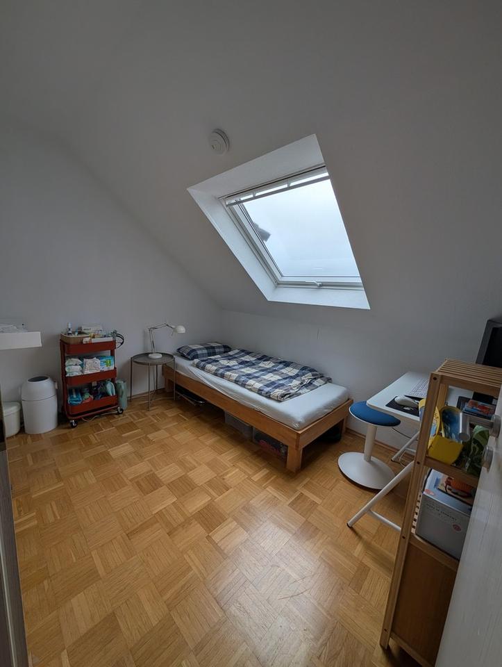 Attraktive 3,5 Zimmer Galeriewohnung mit Südbalkon & 2 Stellplätzen – Bild 6