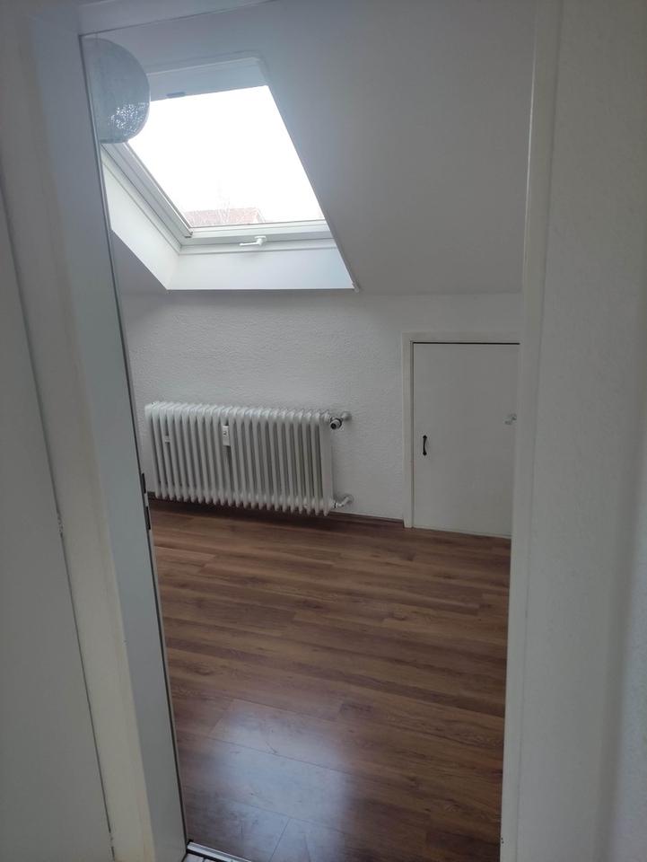 3-Zimmer-DG Wohnung in guter Lage mit Aussicht – Bild 8