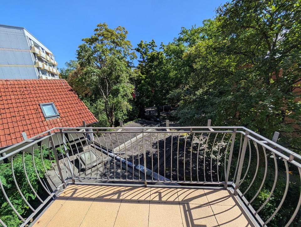 BS Innenstadtnah: 5-Zi. Altbau Wohnung im 1. OG von Privat: BLK, Stuck, Parkett, Garten – Bild 14