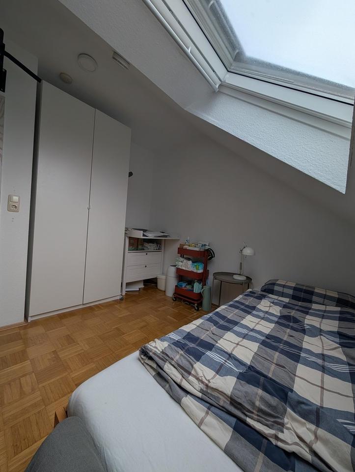 Attraktive 3,5 Zimmer Galeriewohnung mit Südbalkon & 2 Stellplätzen – Bild 7