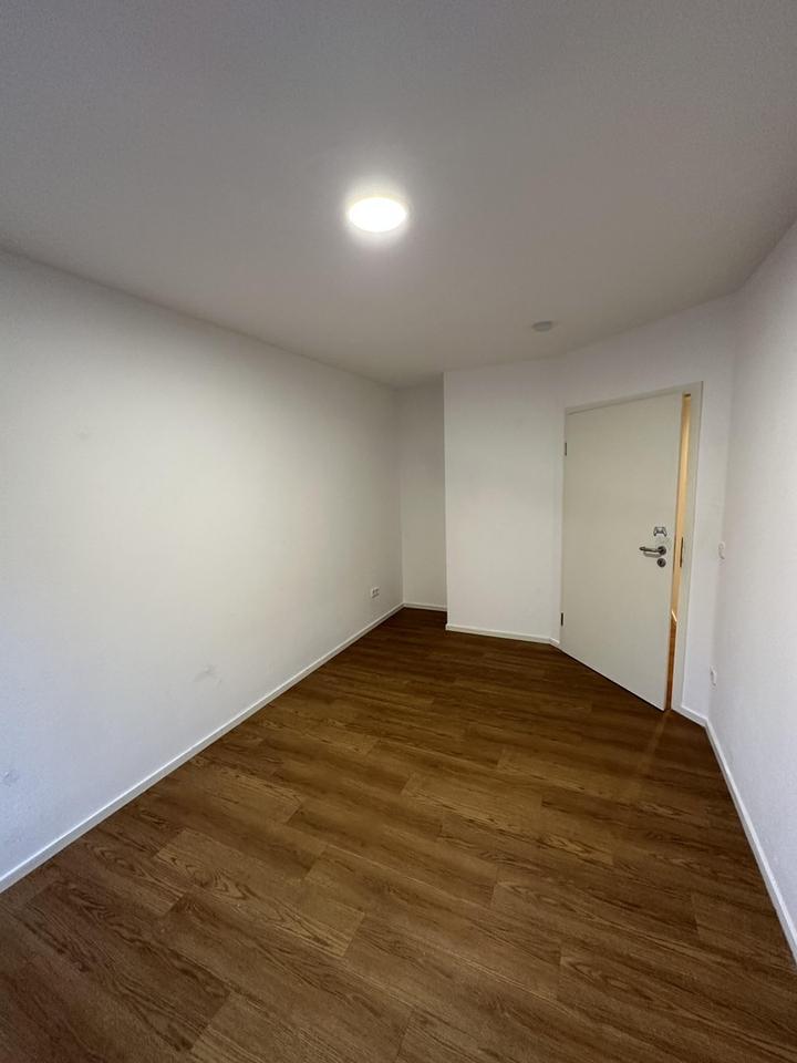 142 m² Wohnfläche - 4 Zimmer Wohnung in Berching inkl. EBK, 2 Stellplätze – Bild 8