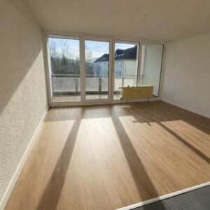 2-Zimmer-Wohnung (50 m²) mit Balkon – Erstbezug nach Kernsanierung