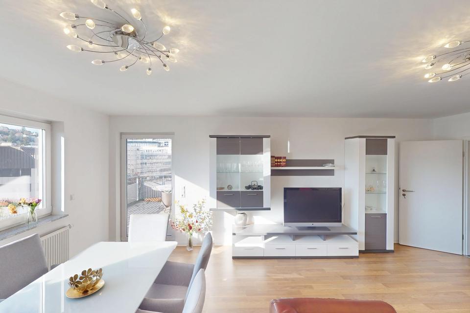 5.OG mit Fahrstuhl und unglaublichem Blick über die Stadt (provisionsfrei) – Bild 4