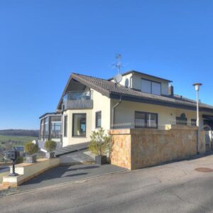 Exklusives Einfamilienhaus mit Panoramablick, Einliegerwohnung & Wellness-Sauna in Unterheinriet