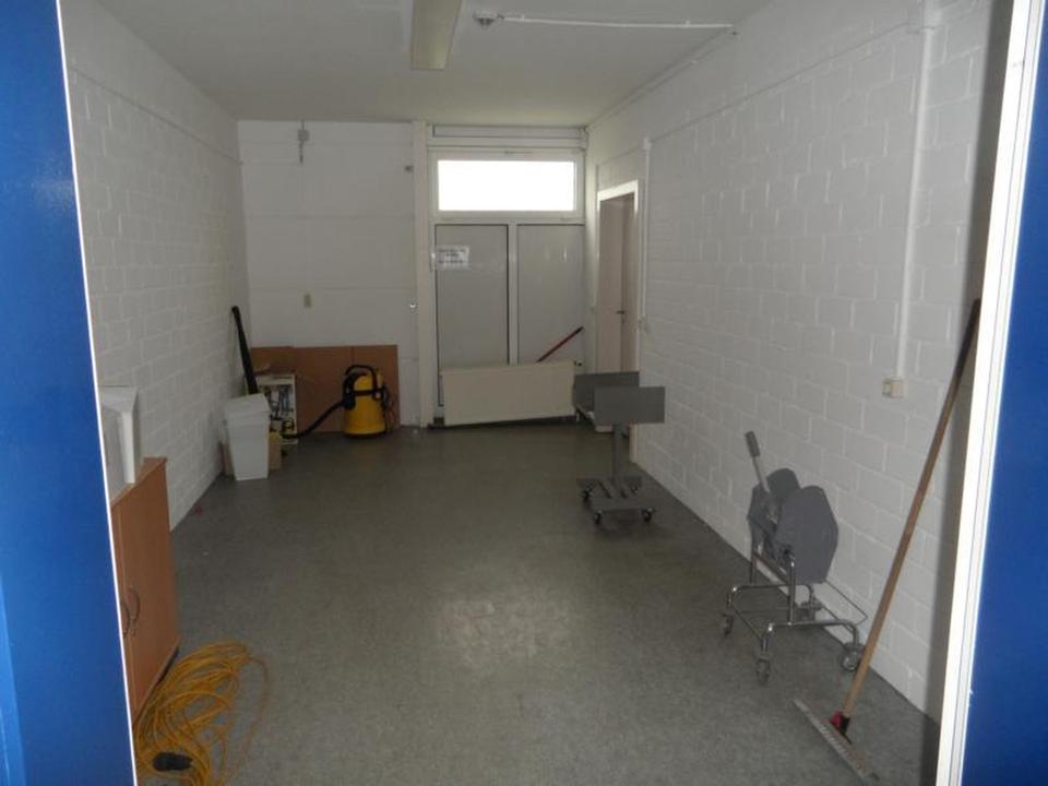 Büro/Soz. R. 206m², Lager-Produktion 750m², Freifl. >5000m² (Option + CNC Zerspanung ca.400m² – Bild 10