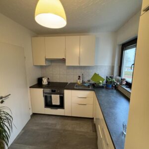 Schöne, helle 3-Zimmer-Wohnung mit Balkon in zentraler Lage