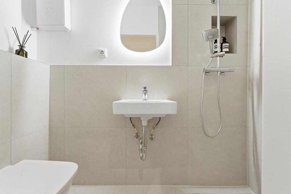 Charmante, bezugsfreie 1,5-Zi-Wohnung mit hochwertigem Bad & cleverem Grundriss – Bild 4