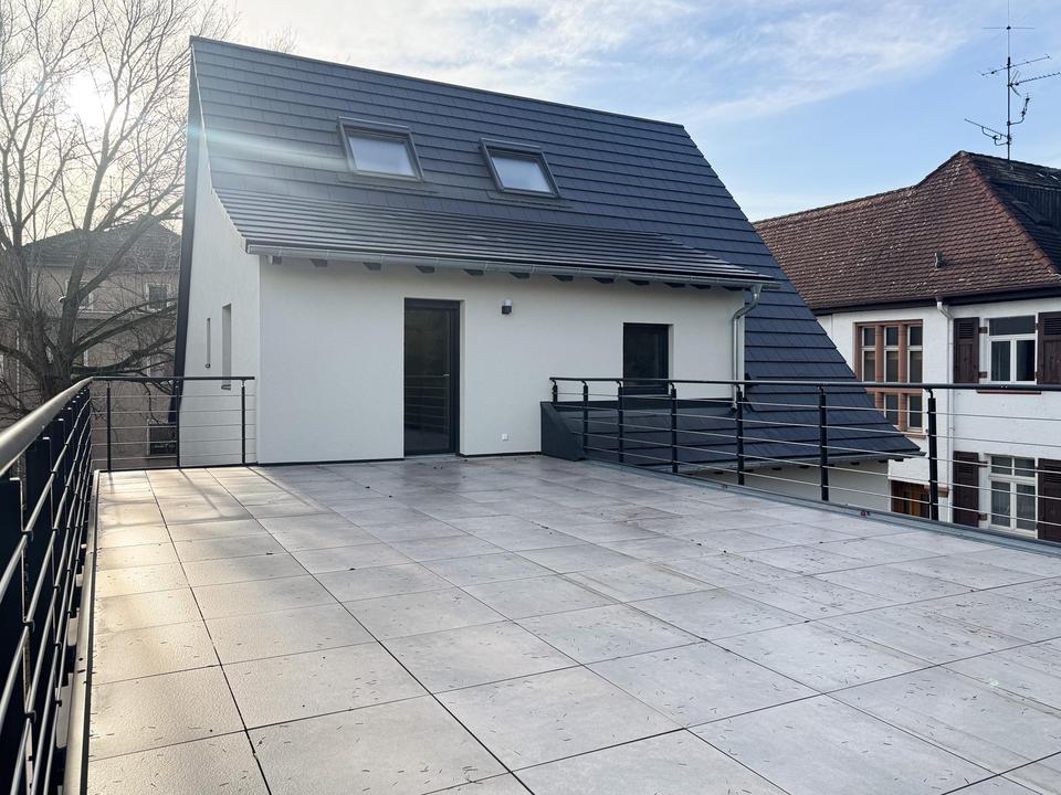 Penthouse Maisonette Wohnung mit riesiger Dachterrasse - Erstbezug nach energ. Komplettsanierung
