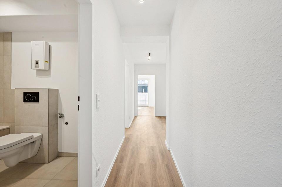 Sofort bezugsfrei! 2-Zimmerwohnung mit Balkon und Garagenstellplatz – Bild 7