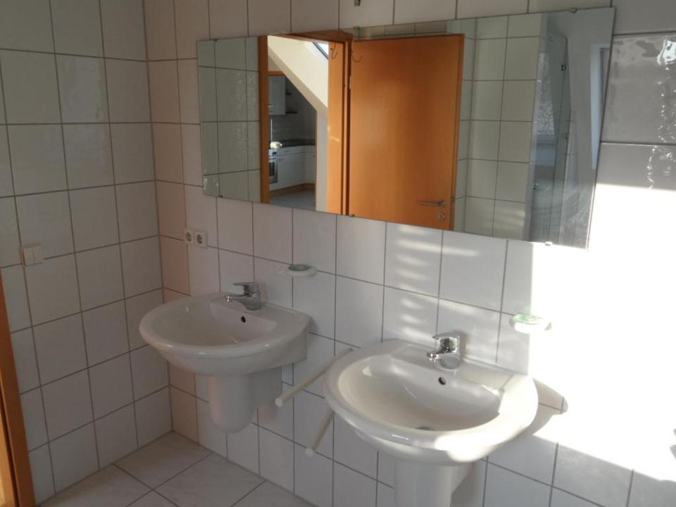 3-Zimmer im Dachgeschoss mitten im Heusteigviertel inkl. EBK – Bild 3