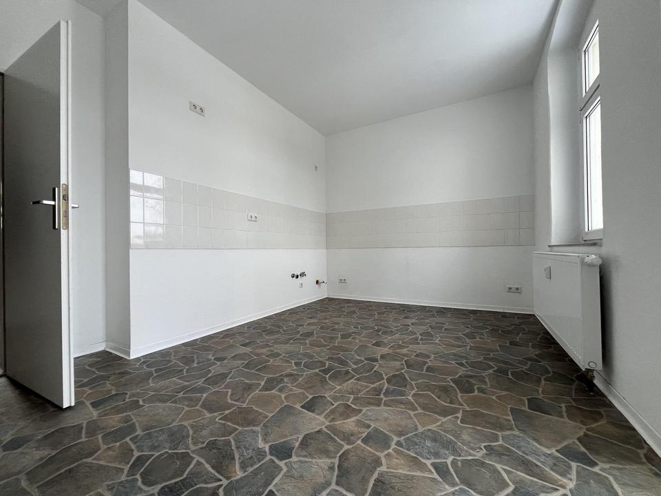 5-Raumwohnung im 2. OG in ruhiger Lage – Bild 5