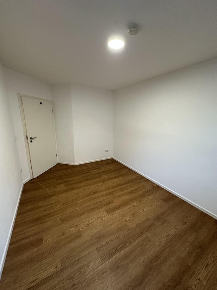 142 m² Wohnfläche - 4 Zimmer Wohnung in Berching inkl. EBK, 2 Stellplätze – Bild 7