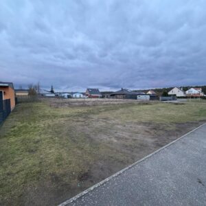 Voll erschlossenes Baugrundstück in ruhiger Sackgasse von Börnicke – sofort bebaubar