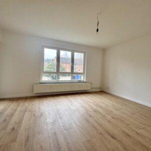 Sofort einziehen! Modernisierte 3-Zimmerwohnung mit Terrasse