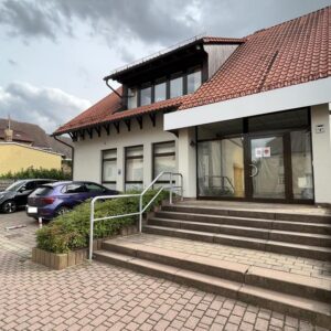 Moderne Gewerbeeinheit-ideal für Büro/Praxis/Shop