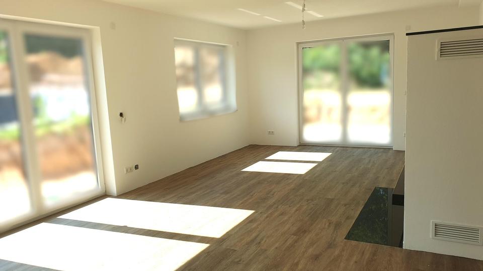 Terassenwohnung mit Kamin, Küche, 2 Stellpl, Gebäudeservice inkl. – Bild 7