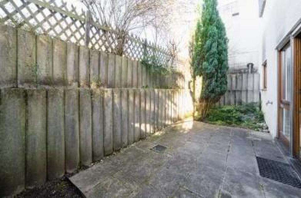 5,7% Rendite für Kapitalanleger - Helle 1- Zimmer Wohnung mit großem Balkon und Garage – Bild 2