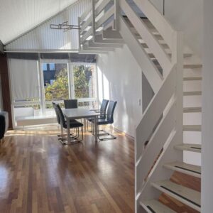 Möblierte Wohnung mit Galerie in einer Top-Lage, Pauschalmiete