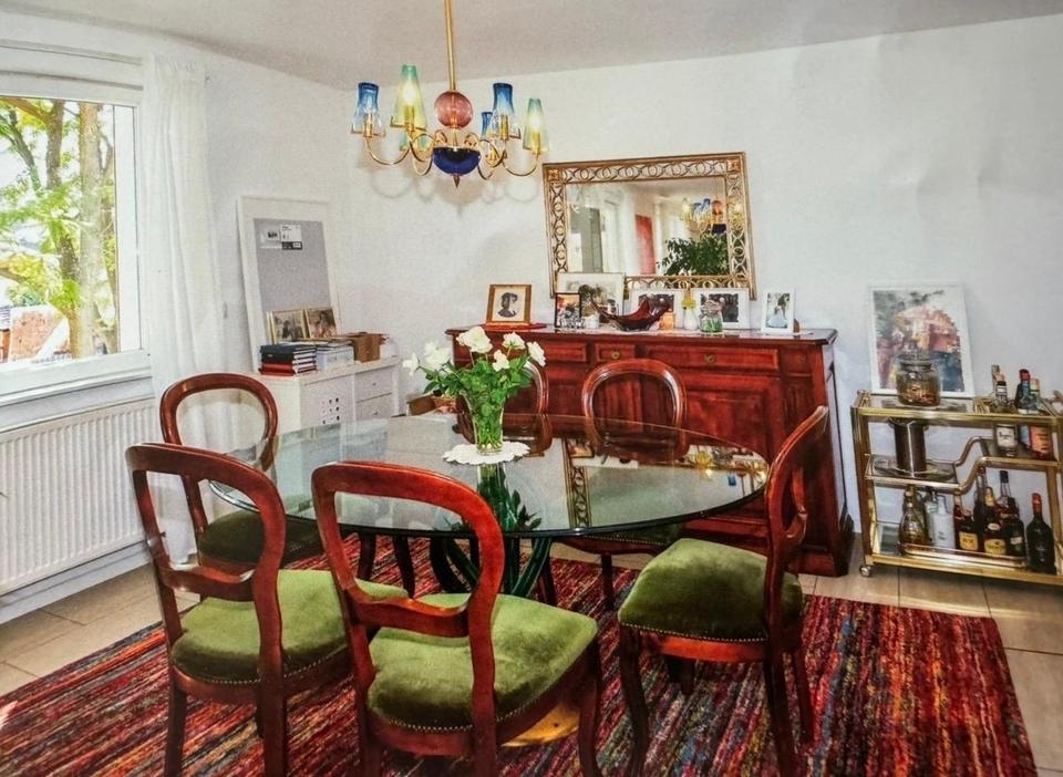 Von PRIVAT: Charmantes Mehrgenerationenhaus mit großem Saal und Einliegerwohnung – Bild 3