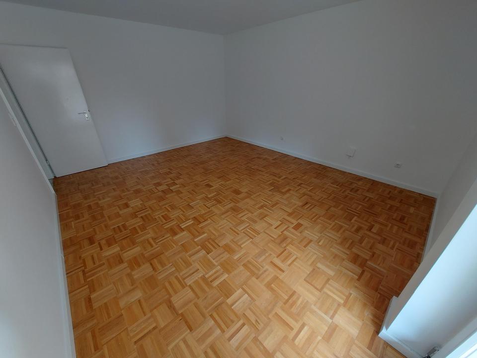 Schöne helle 3 Zimmerwohnung mit Essecke Zentral im Grünen von Wiesbaden, 2 Balkone – Bild 10