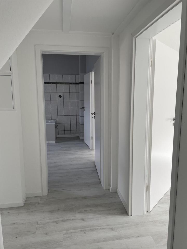 Helle, freundliche und sanierte Wohnung in ruhiger Lage. – Bild 13