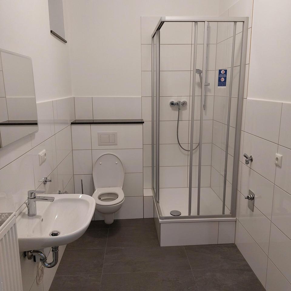 5 WG-Zimmer 16 bis 22 Qm, Küche, Essecke, 2 Duschbäder/WC, 2 WC Darmstadt-Stadtmitte – Bild 5
