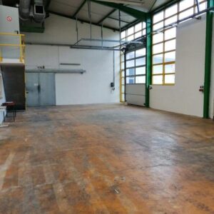 Gewerbehalle/Lagerhalle und diversen Nebenräumen/Nebenflächen