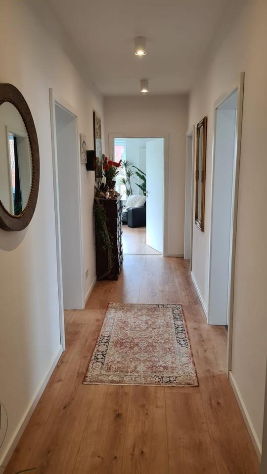 Tolle Wohnung im 1. OG mit 4 ZKB, EBK & Gäste-WC – Bild 5