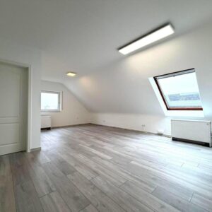 Schöne 3-Zimmer DG-Wohnung inkl. Küche * in Rheinstetten