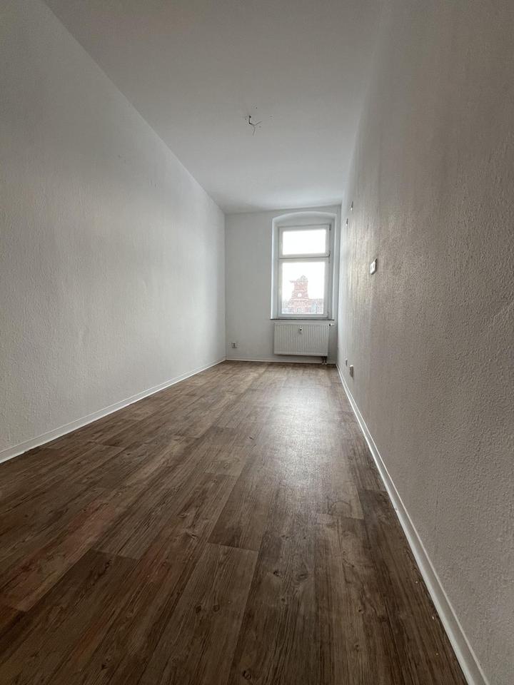 5-Raumwohnung im 2. OG in ruhiger Lage – Bild 11