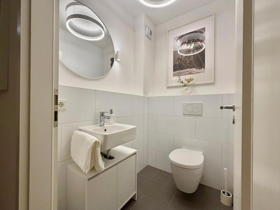 All-Inclusive-Miete: Vollmöbliertes WG-Zimmer mit exklusivem Balkon & Aufzug in Neubau-Siedlung! – Bild 9