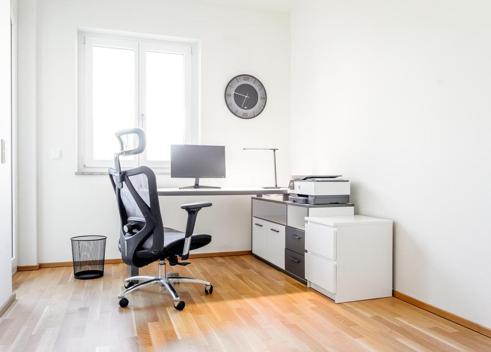 *wunderschönes Wohnambiente, 4 Zi, ca. 108 m², inkl. EBK, lux. Möblierung u. Balkon, zentrumsnah* – Bild 22