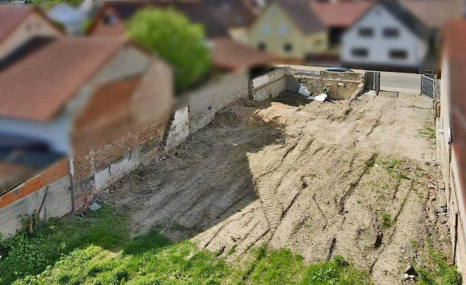 Schönes Grundstück, großes Baufenster für 1 bis 3 Häuser – Bild 7