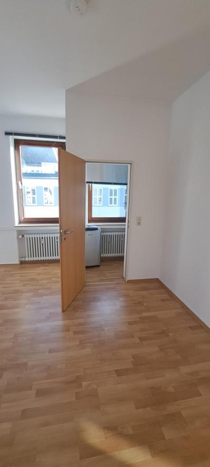 Vermietung von Büroräumen in zentraler Lage im alten Rathaus in der Stadt Schleiden – Bild 3