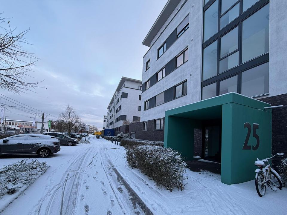 All-Inclusive-Miete: Vollmöbliertes WG-Zimmer mit exklusivem Balkon & Aufzug in Neubau-Siedlung! – Bild 3