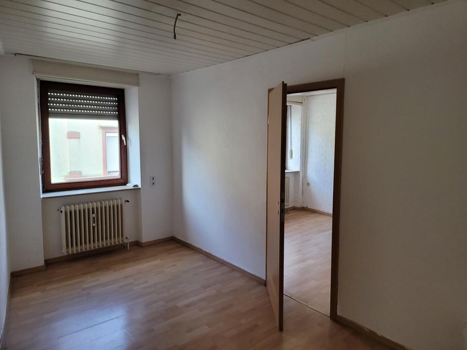 5ZKBB Wohnung mit Garten und Parkplatz in Pirmasens – Bild 8